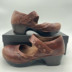 Dansko Sz 39 Brown Leather Harlow Mary Jane Clogs with Flower Hook & Loop